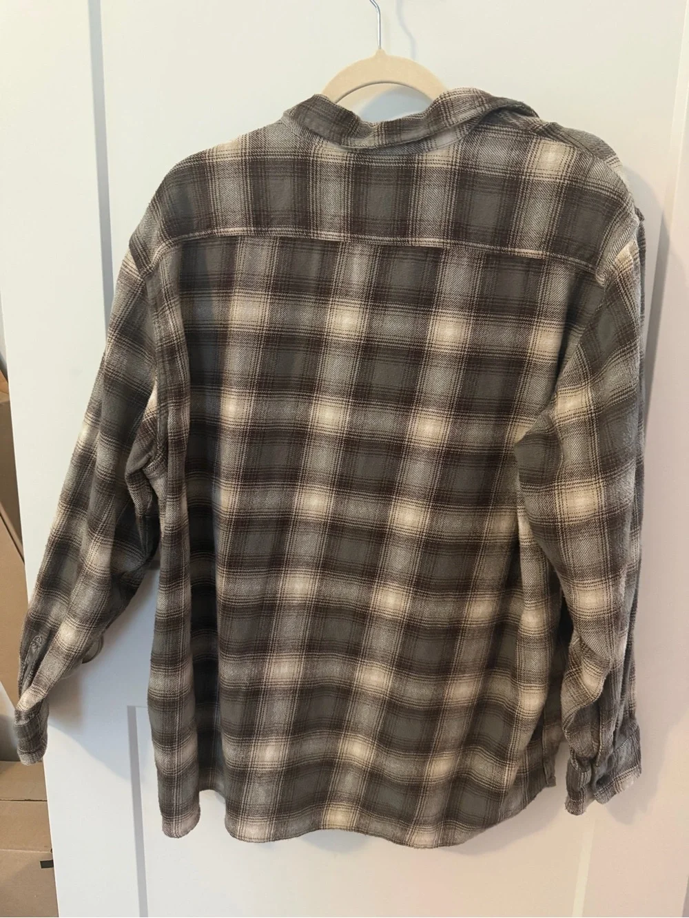 Levi's Men's Brown and Cream Plaid Button-Down Shirt